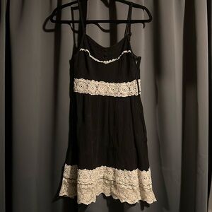 Hot Topic Black Lace Hemmed Dress